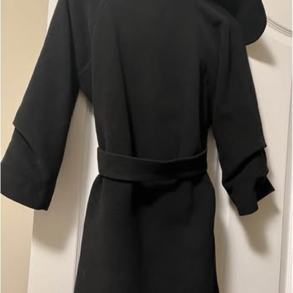 100% wool coat with warm lining.  Was purchased in Europe.  Brand new. Size S/M - Picture 1 of 5
